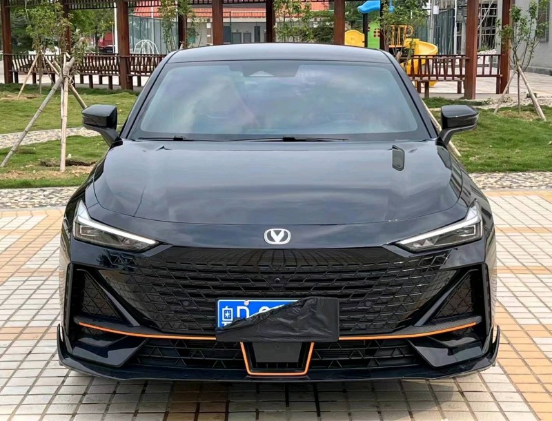 汕头23年长安汽车UNI-V1