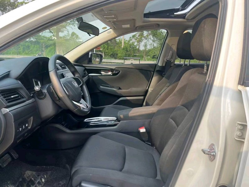 汕头22年本田享域6