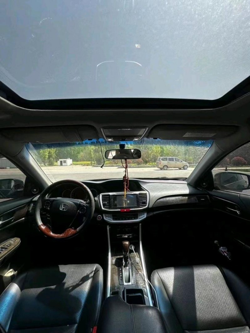 聊城15年本田雅阁9