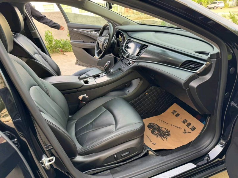 徐州22年别克君越5