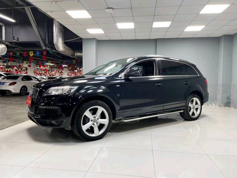 成都13年奥迪Q73