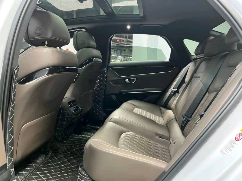 成都20年比亚迪汉7