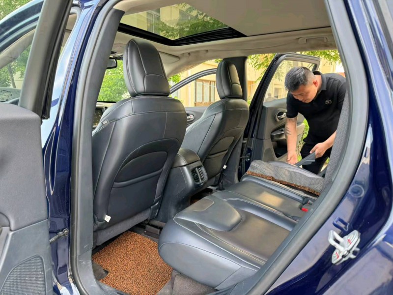 徐州16年Jeep自由光8