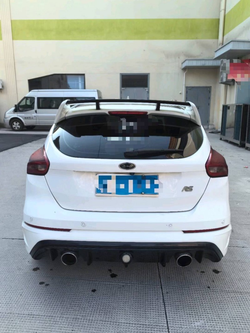 菏泽17年福特福克斯9