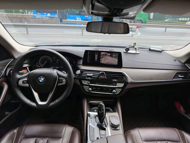 佛山18年宝马5系8