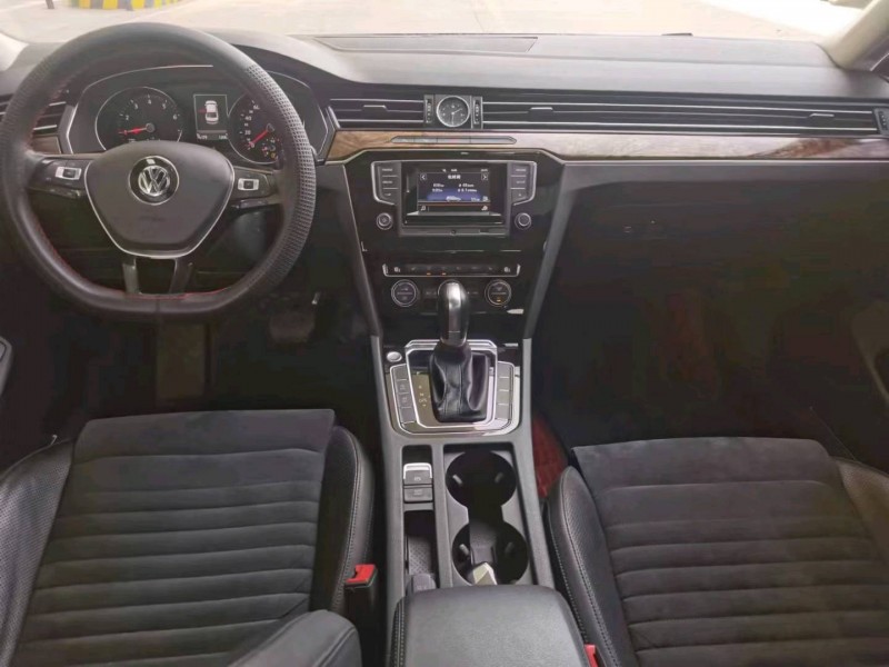 保定16年大众迈腾7