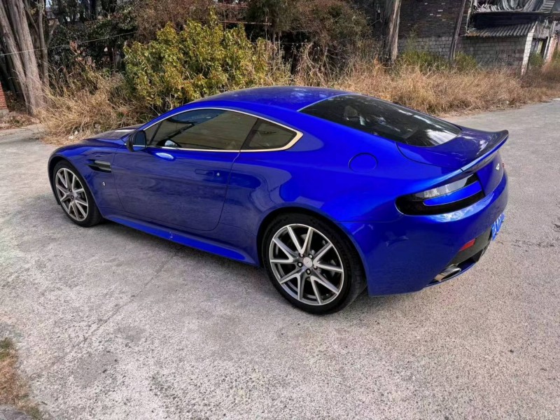 大理13年阿斯頓·馬丁V8 Vantage6