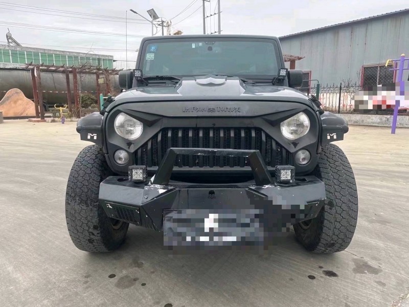 枣庄18年Jeep牧马人1