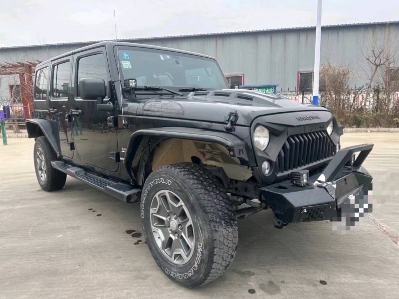 枣庄18年Jeep牧马人3