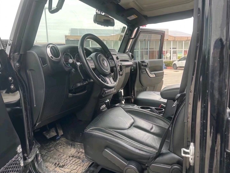 枣庄18年Jeep牧马人5