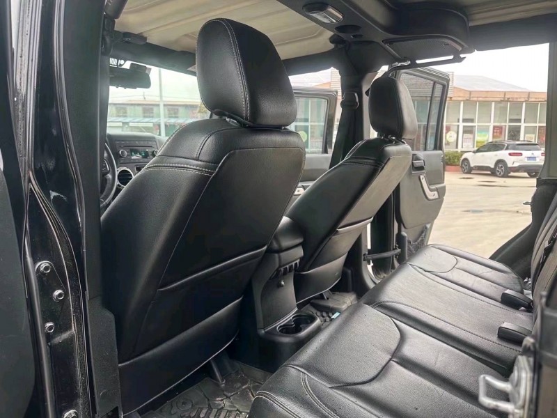 枣庄18年Jeep牧马人6