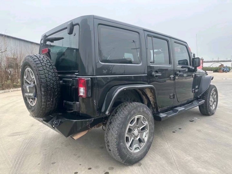 枣庄18年Jeep牧马人8