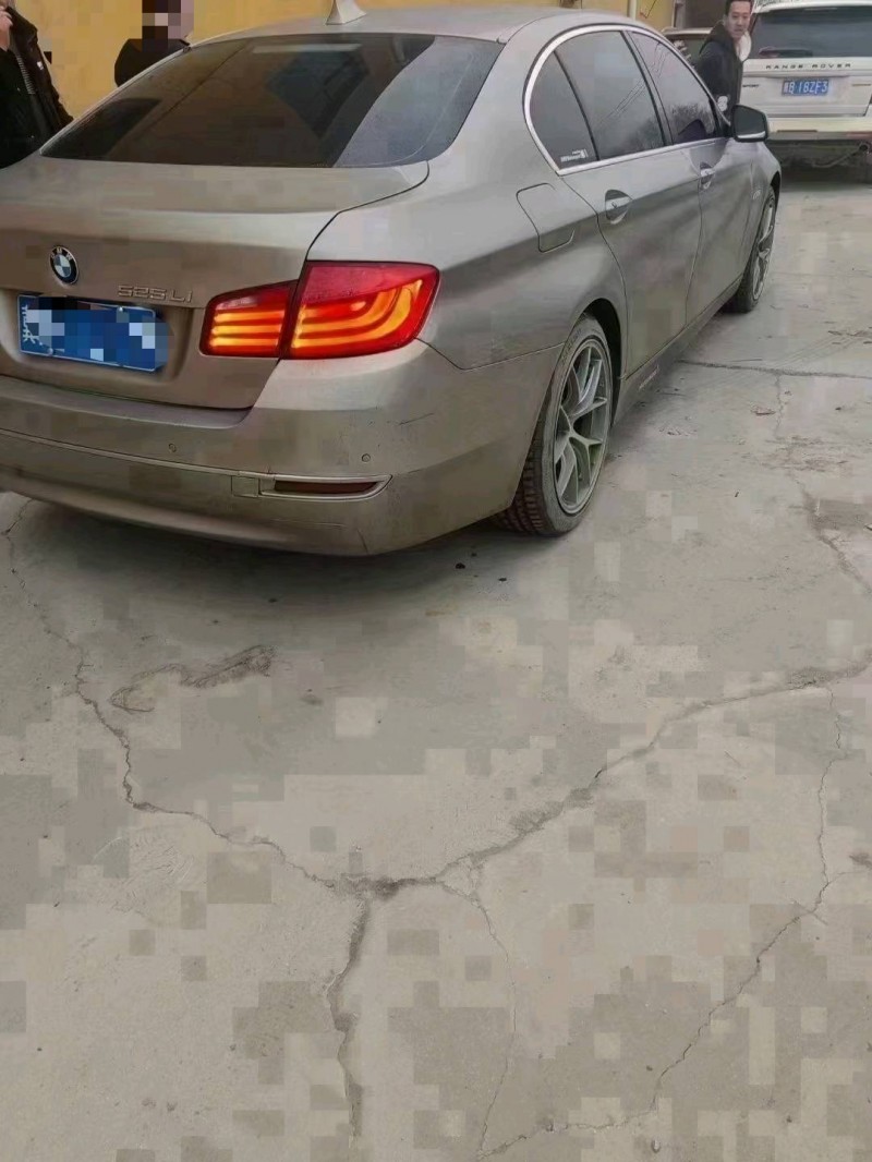 保定12年宝马5系5