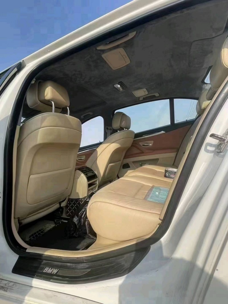 保定11年宝马5系7