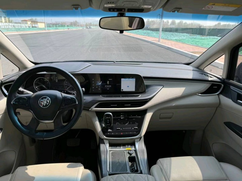 青岛22年别克GL84