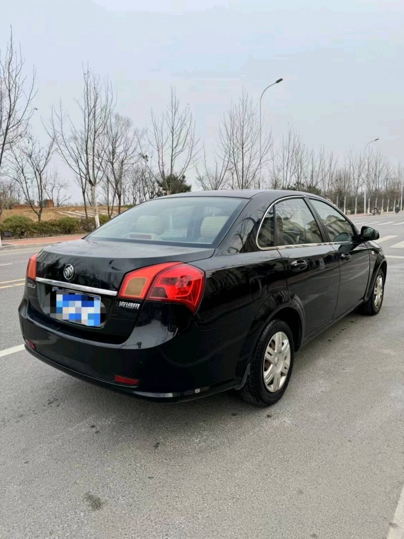 青岛13年别克凯越8