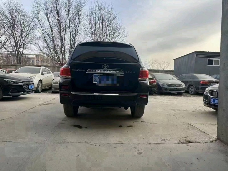 保定14年丰田汉兰达7