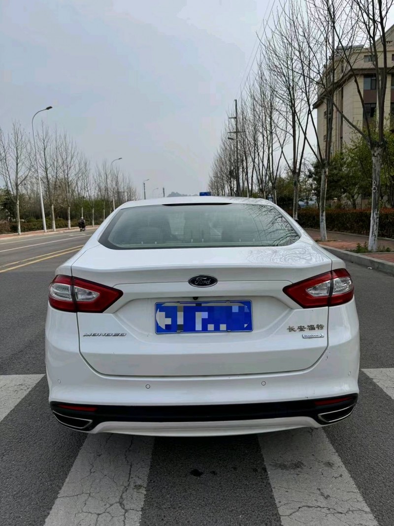 青岛15年福特蒙迪欧9