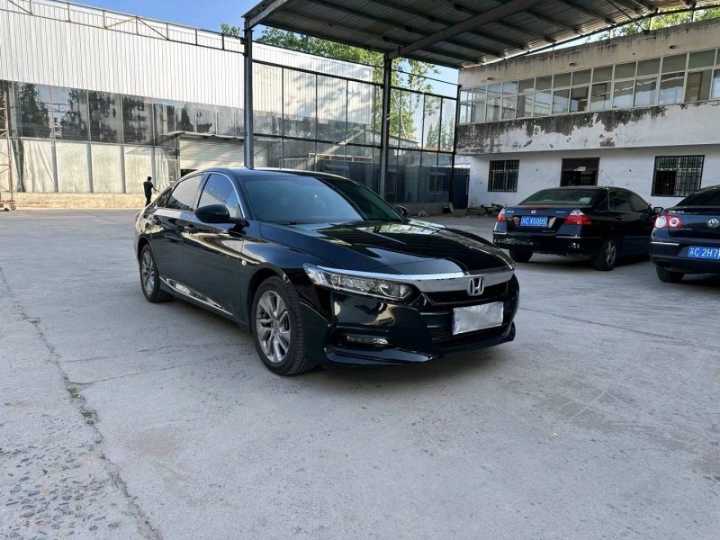 徐州22年本田雅阁3