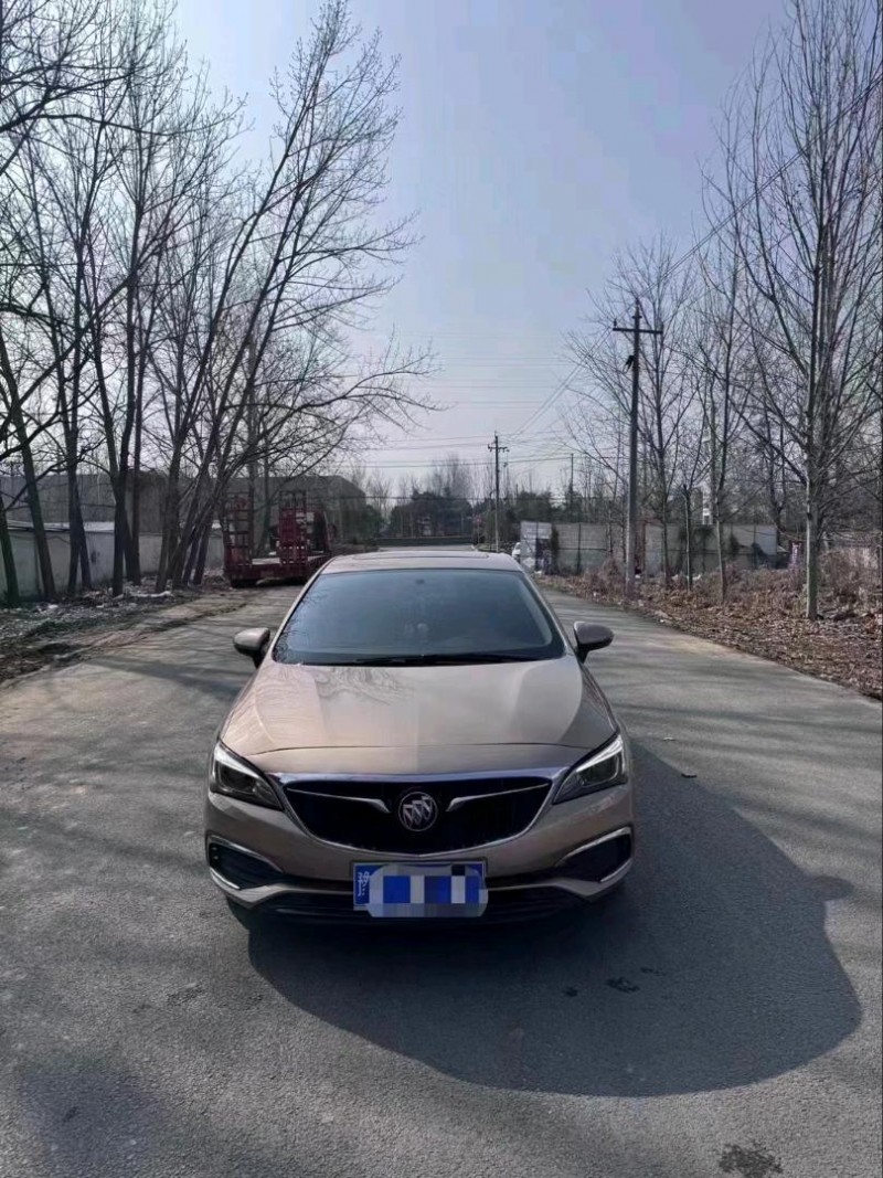 菏泽19年别克威朗1