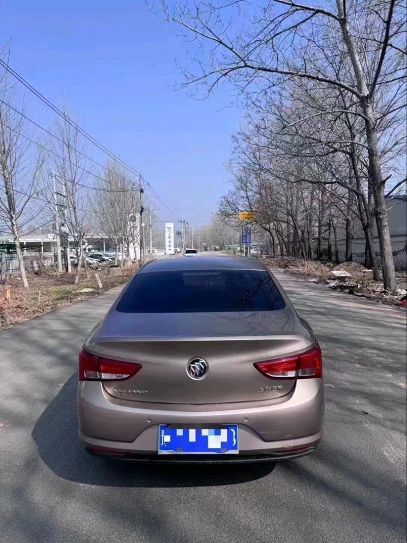 菏泽19年别克威朗9