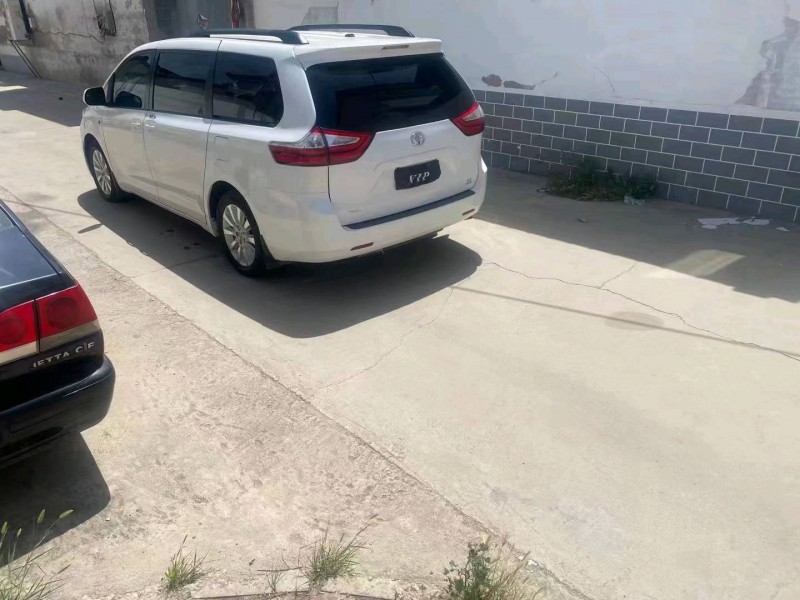 保定15年丰田塞纳6