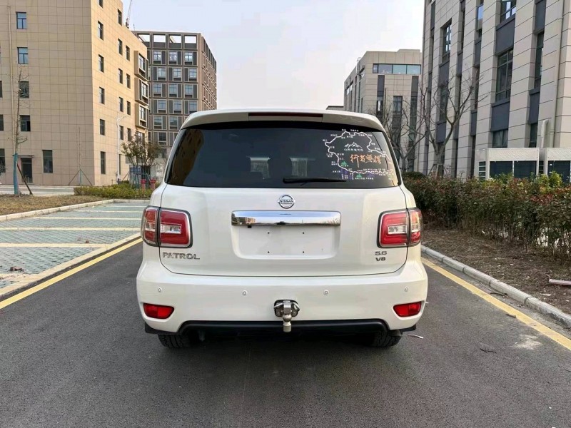 徐州17年日产途乐9