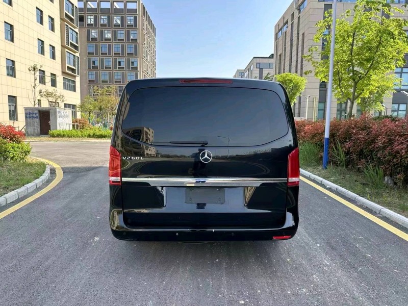 徐州17年奔驰V9