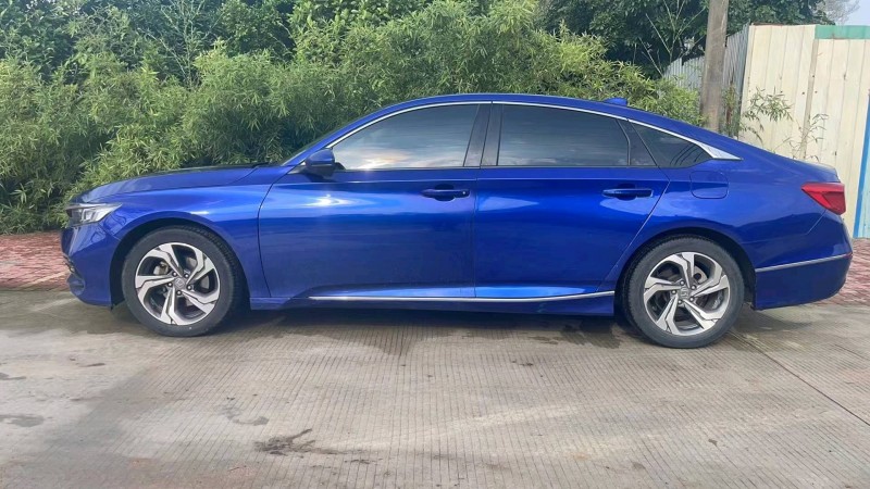 东莞19年本田雅阁8