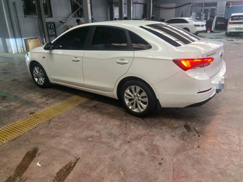 保定21年别克英朗4