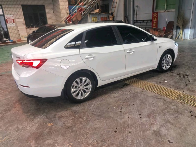 保定21年别克英朗5