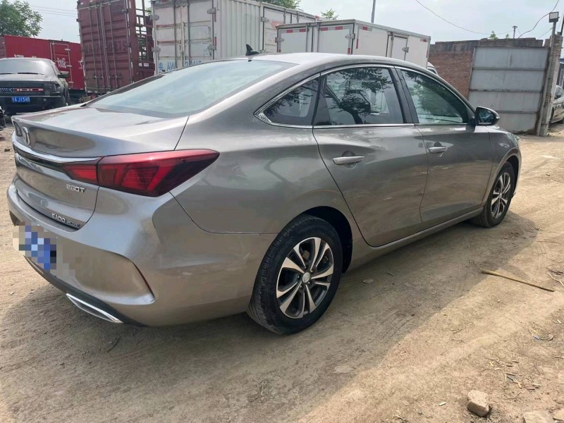 保定20年长安汽车逸动8