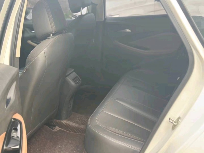 台州22年别克威朗3