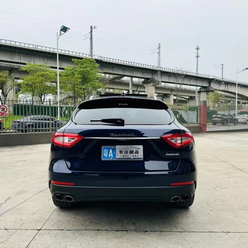 佛山17年玛莎拉蒂Levante9