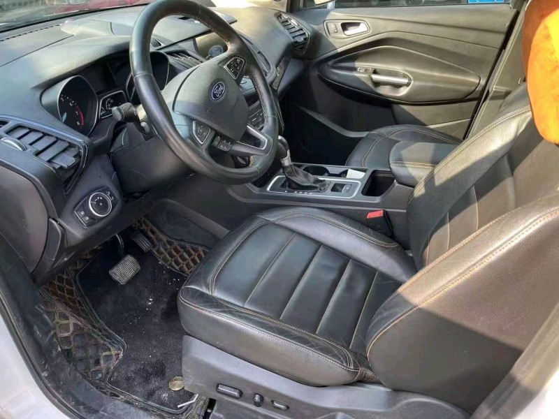 枣庄17年福特翼虎5