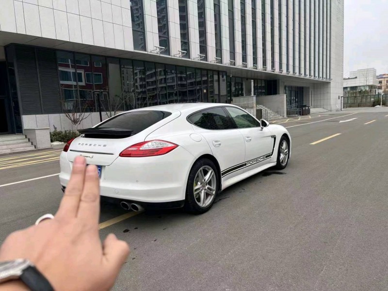 烟台23年保时捷帕拉梅拉5