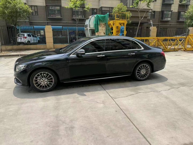 东营17年奔驰E4