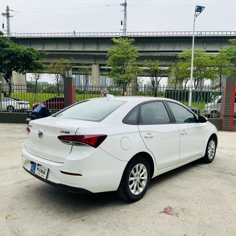 佛山19年别克英朗8