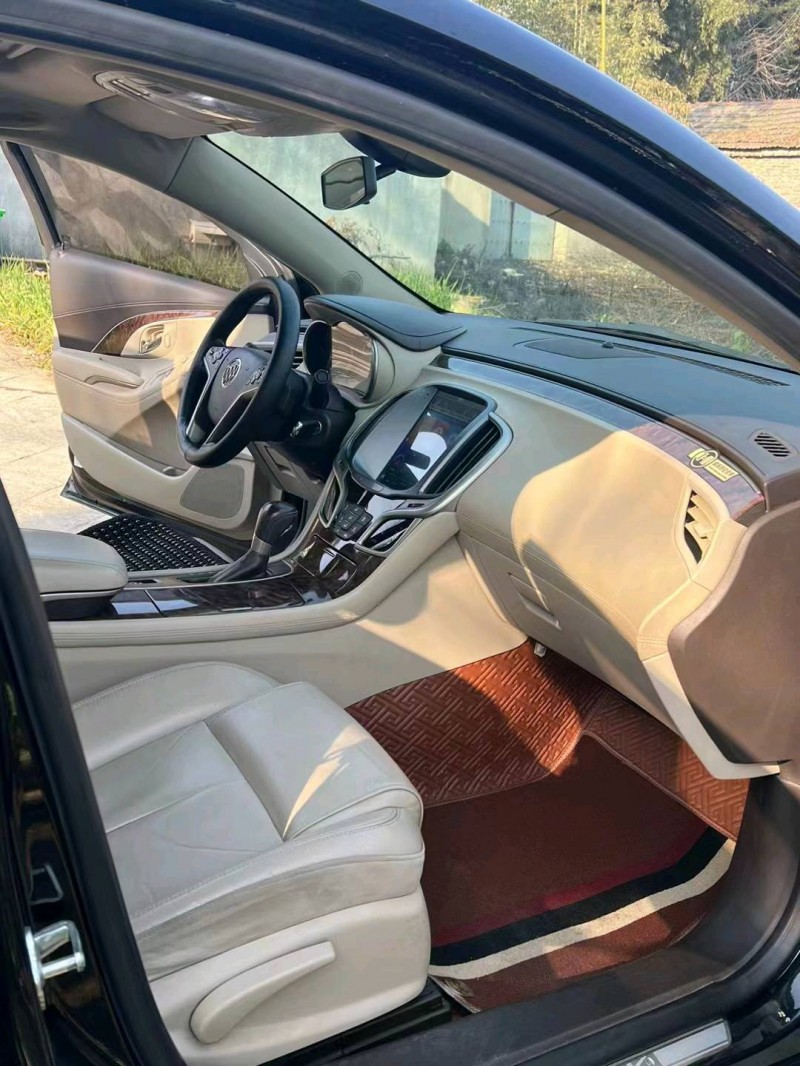 枣庄15年别克君越4