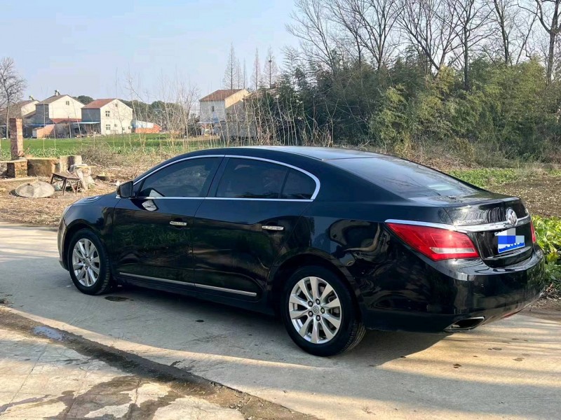 枣庄15年别克君越7