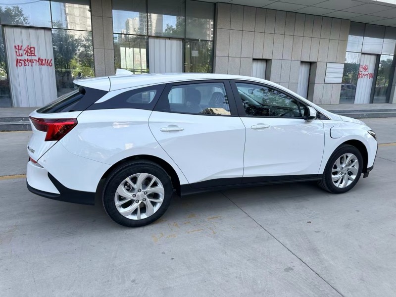 济宁24年别克微蓝4