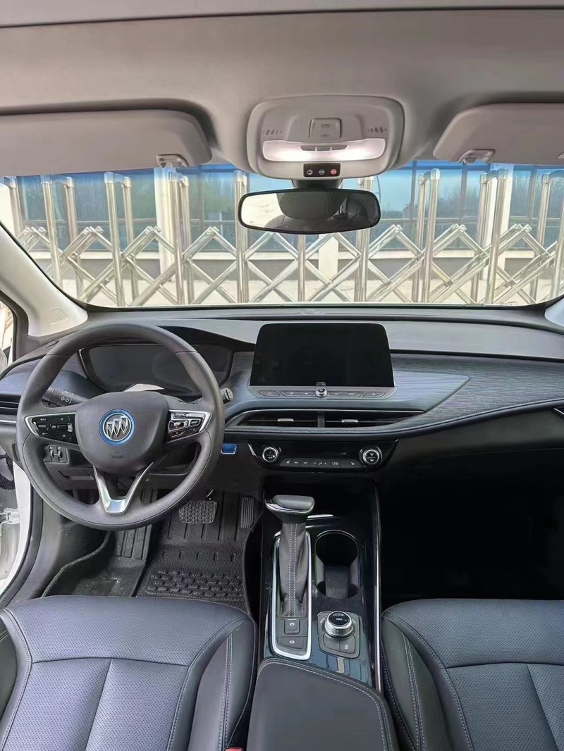 济宁23年别克微蓝5