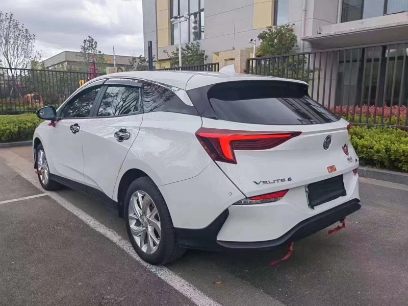 济宁23年别克微蓝8