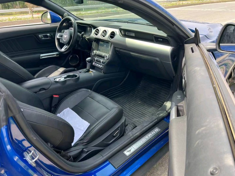 邢台18年福特野马3