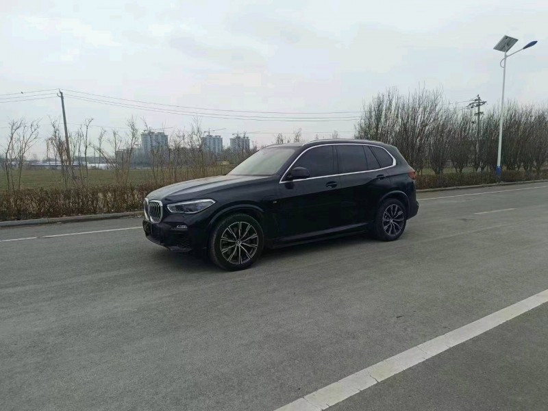 东营21年宝马X57