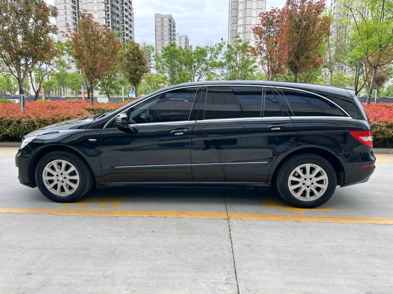 东营17年奔驰R5