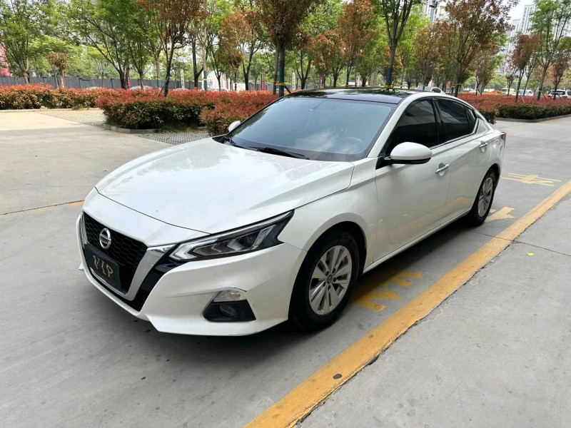 东营20年日产天籁2