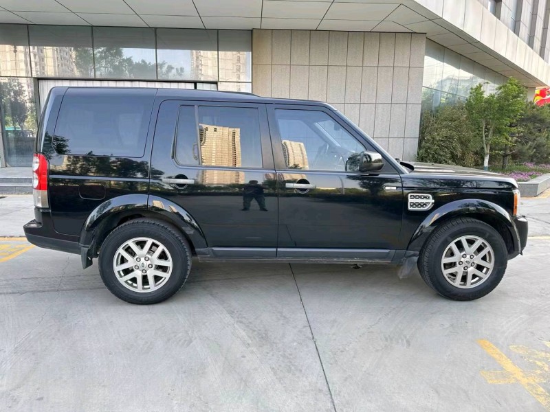 东营11年路虎发现5