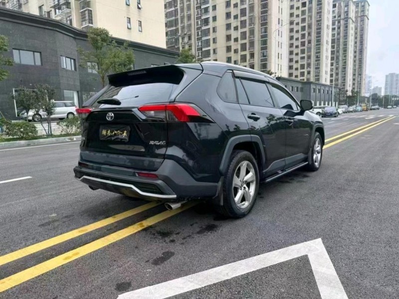 長沙20年豐田RAV48