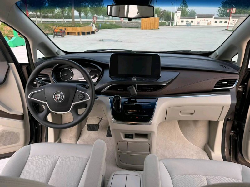 徐州22年别克GL84